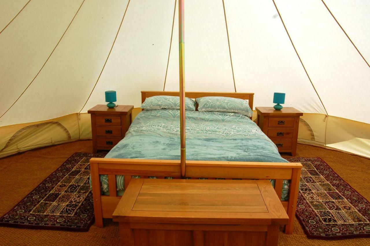 Camping La Foret De Tesse Eksteriør bilde